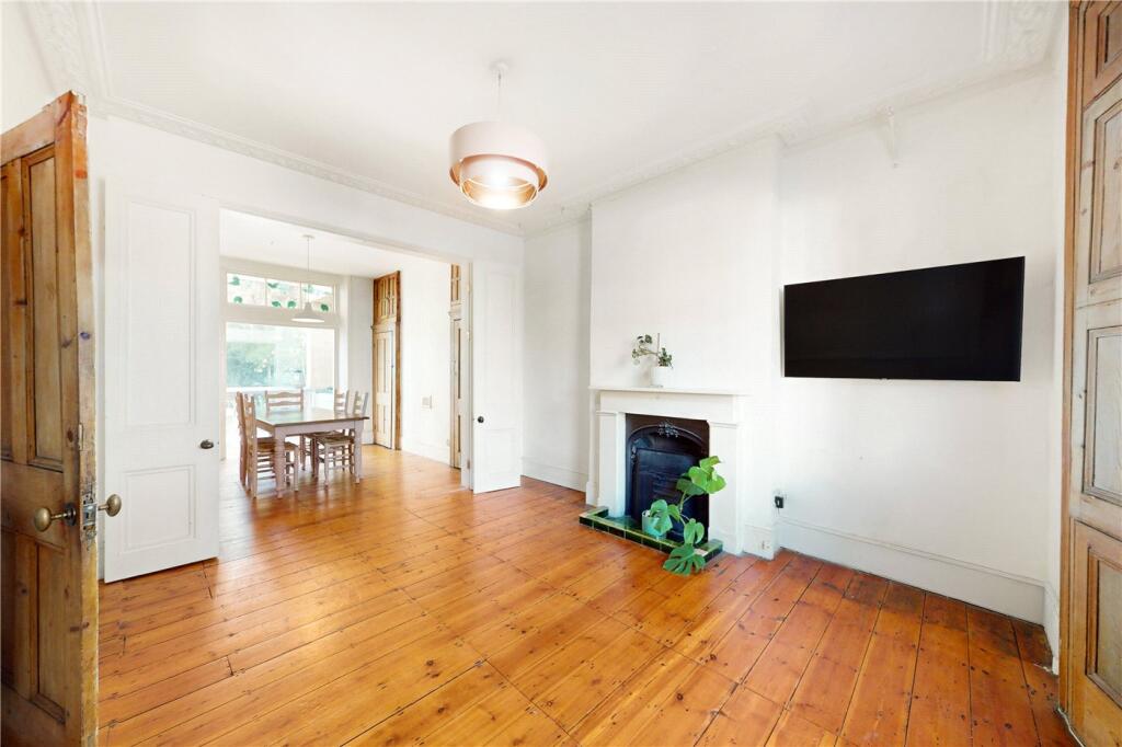 House in London - View 5
