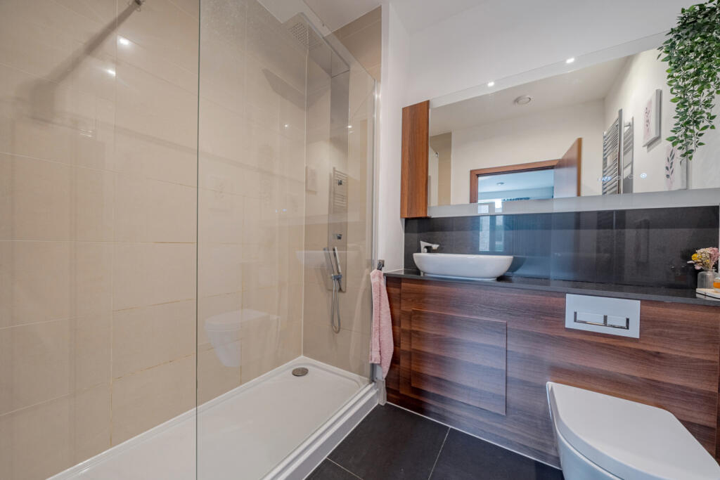 Apartment in London, East Greenwich - More