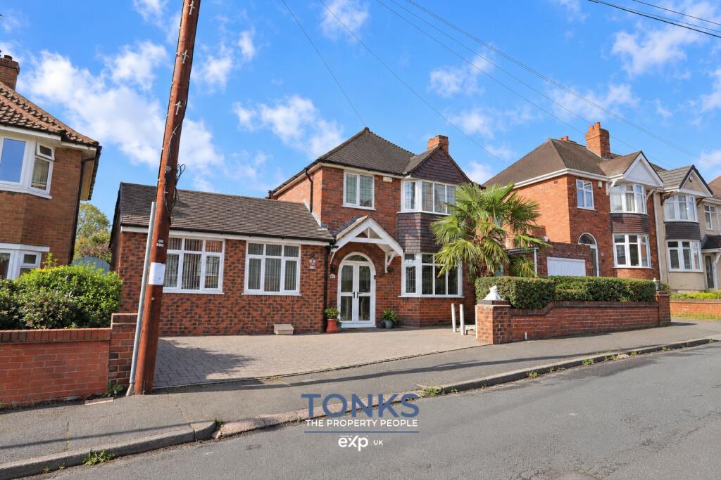 Main image of property: Wrens Avenue, Tipton, DY4 8AF