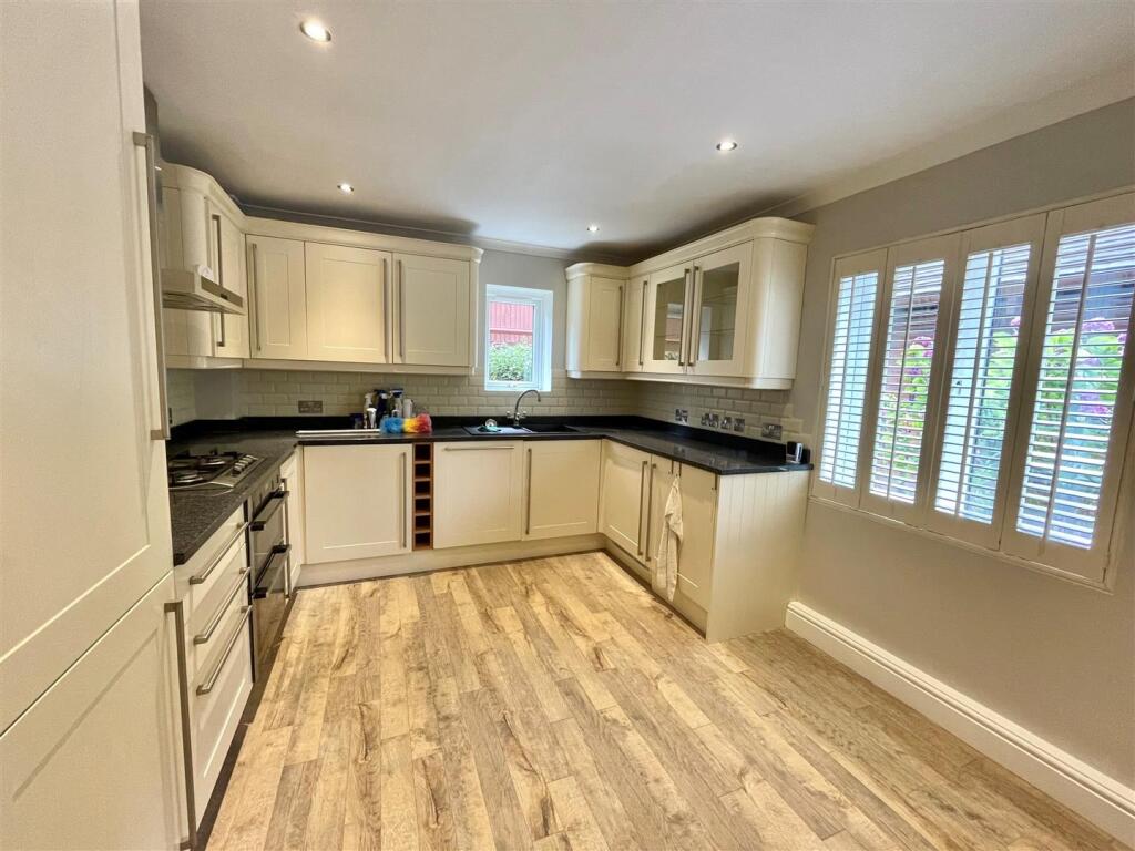 Campions Court, Berkhamsted photo 2