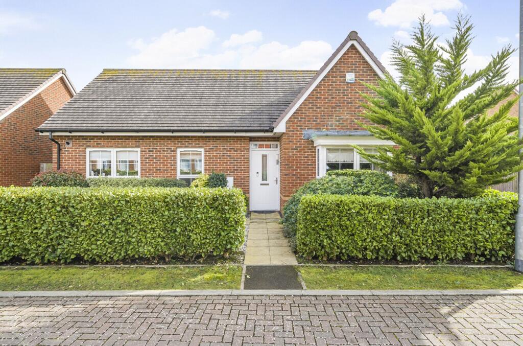 3-bed bungalow on Hubble Close, Selsey, PO20, £450,000