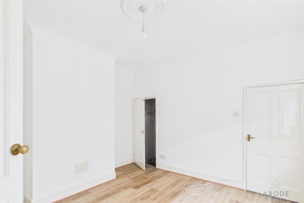House in Dudley - View 5