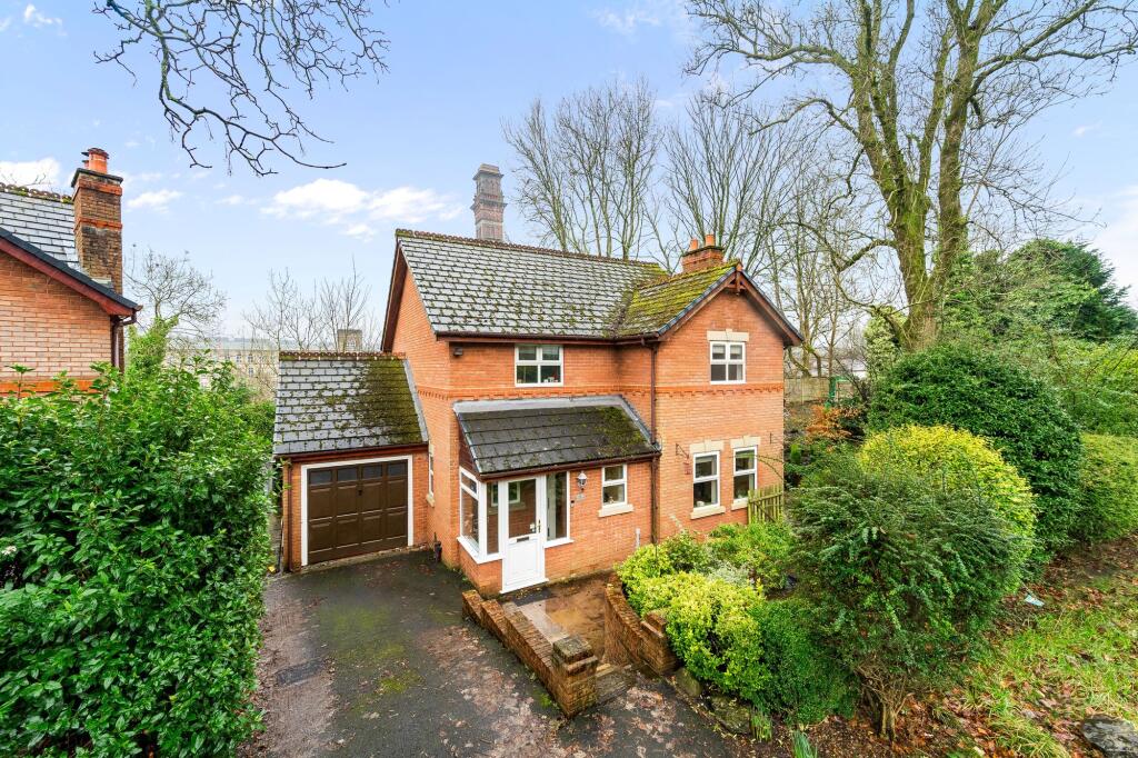 Main image of property: Radford Bank Gardens, Darwen BB3 | 4-Bed Detached Home Close to Green Space and Schools