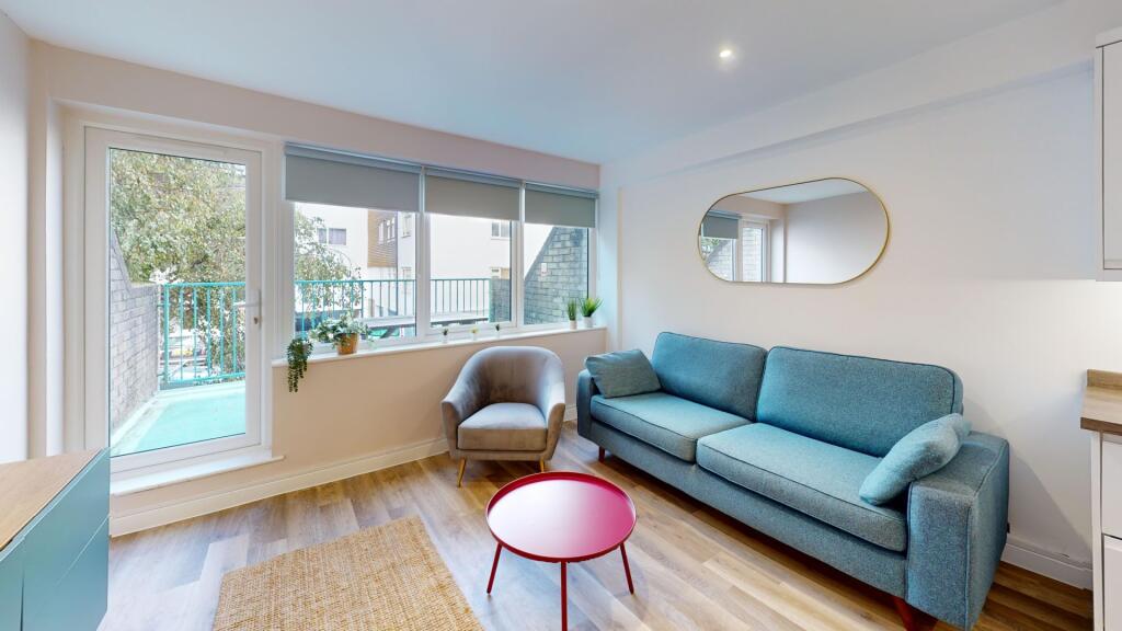 Main image of property: Flat 2, The View, New Street TR11 3LQ