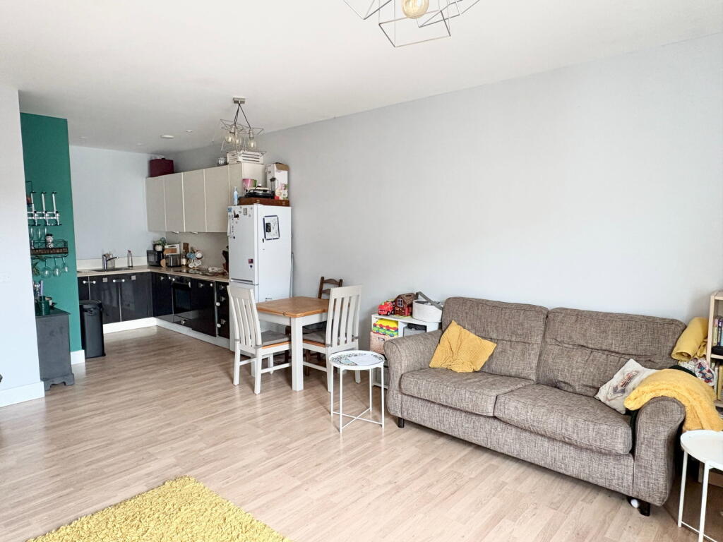 Apartment in Portsmouth - View 5