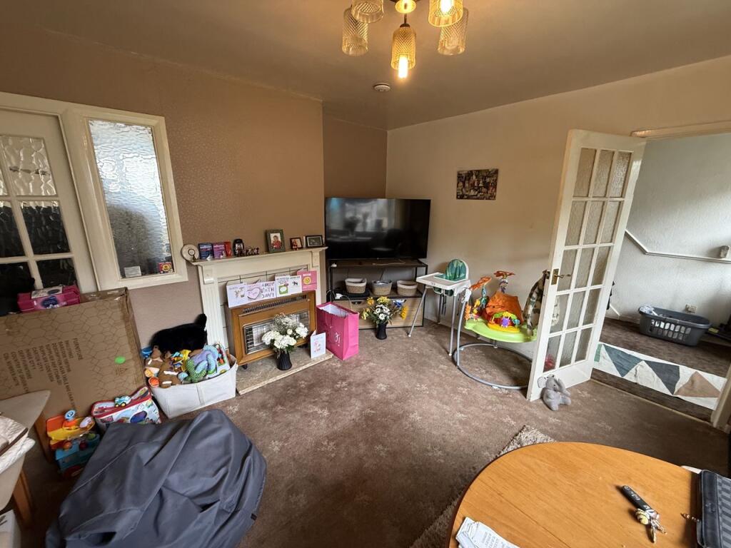 House in Calderdale, Kershaw, Friendly - View 3