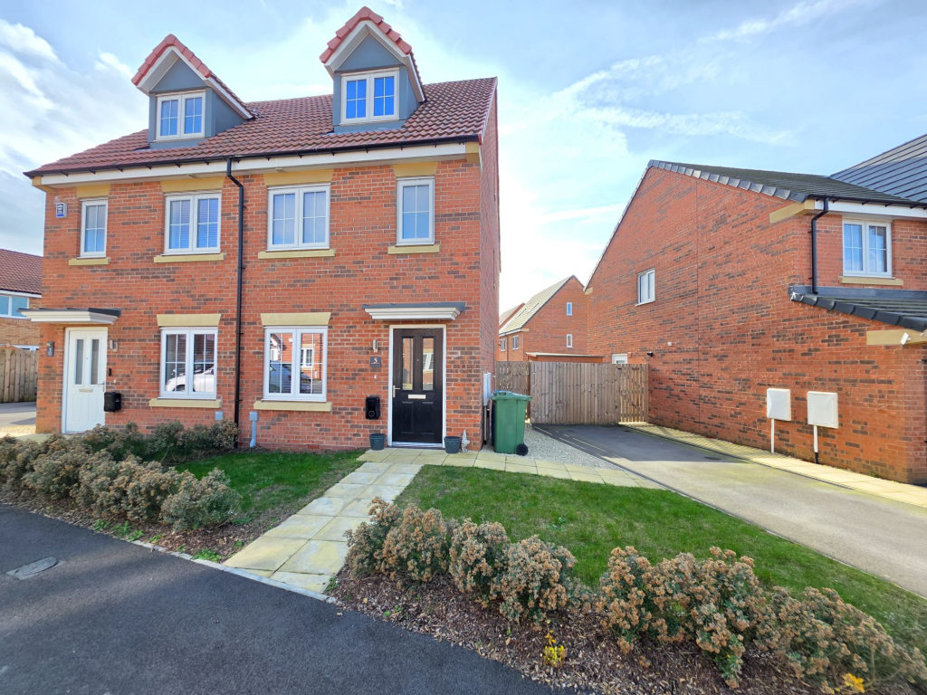 Main image of property: Kirkby Grove, Bircotes, DN11
