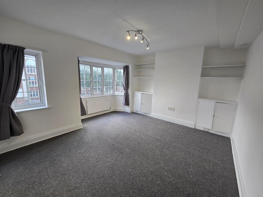 Main image of property: Vivian Mansions, Vivian Avenue, Hendon, Barnet, London