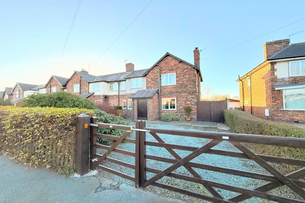3-bed house on Heath Road South, Weston, Runcorn WA7 4QQ, £300,000