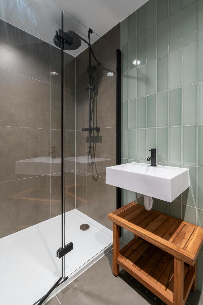 showers.jpg