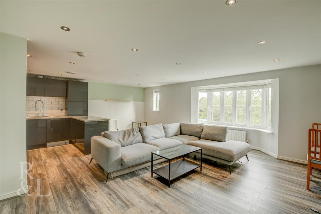Radcliffe Road, West Bridgford, Nottingham - View 3