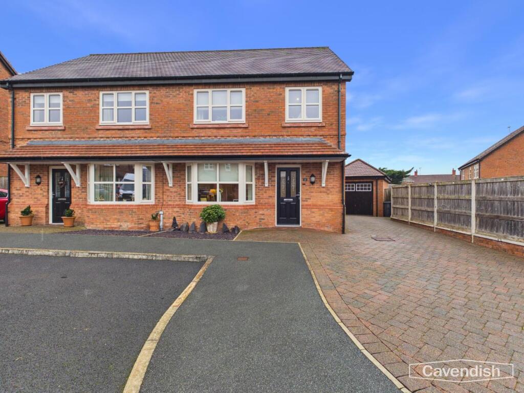 3-bed semi-detached on Ffordd Y Gwanwyn, Mold, £315,000