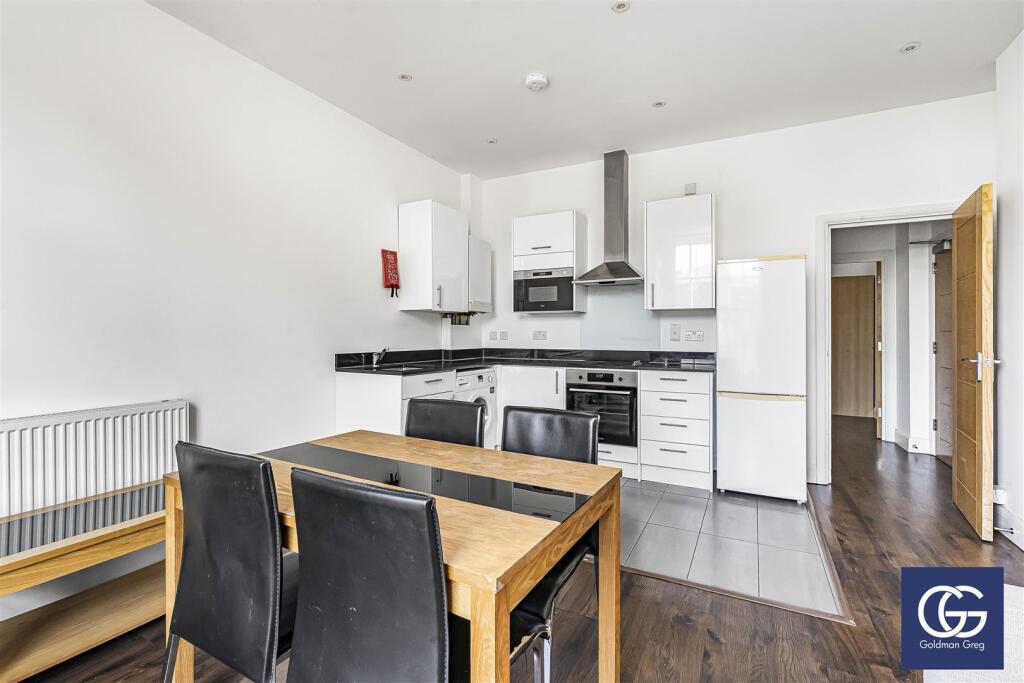 Apartment in London - View 4