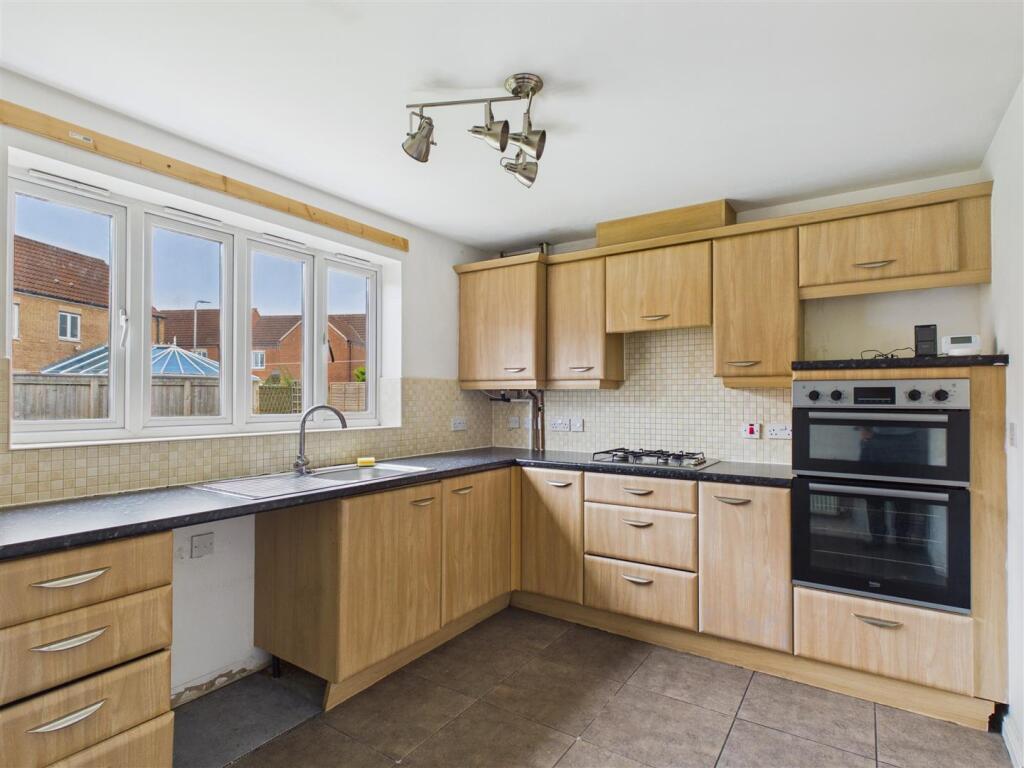 House in Ingleby Barwick, Broom Hill, Stockton-on-Tees - More