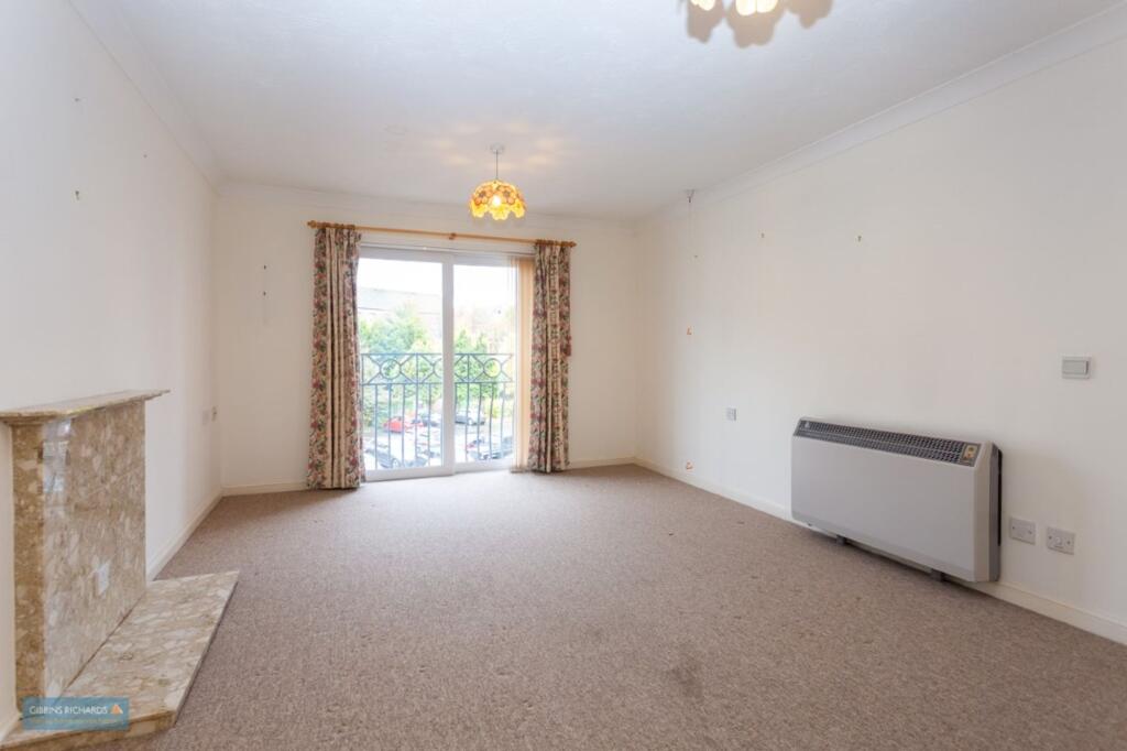 Apartment in Taunton - View 2