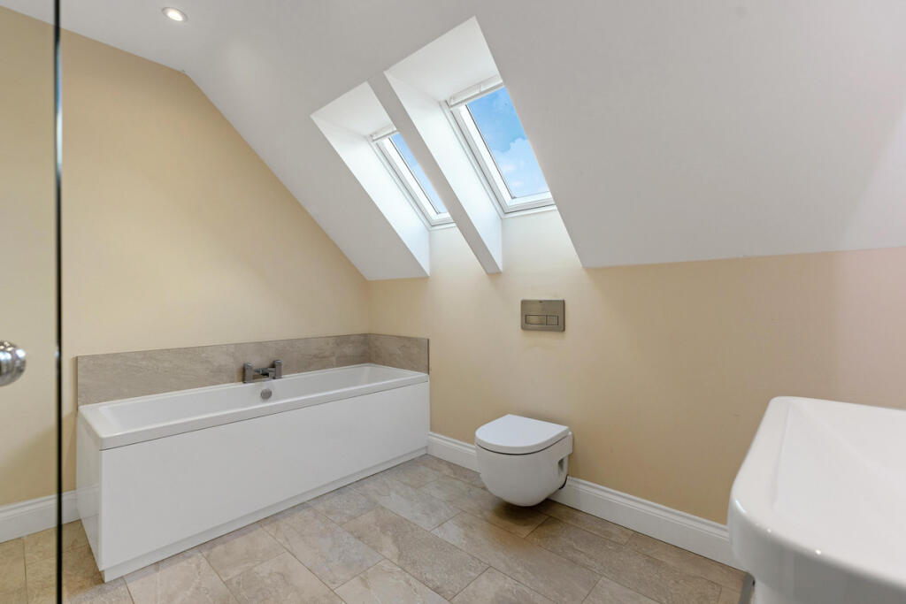 House in Reading - View 5