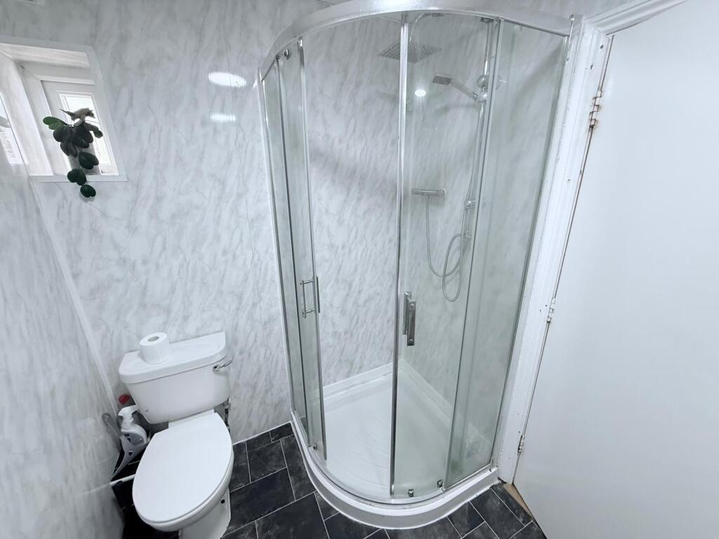 House in Nottingham - View 5