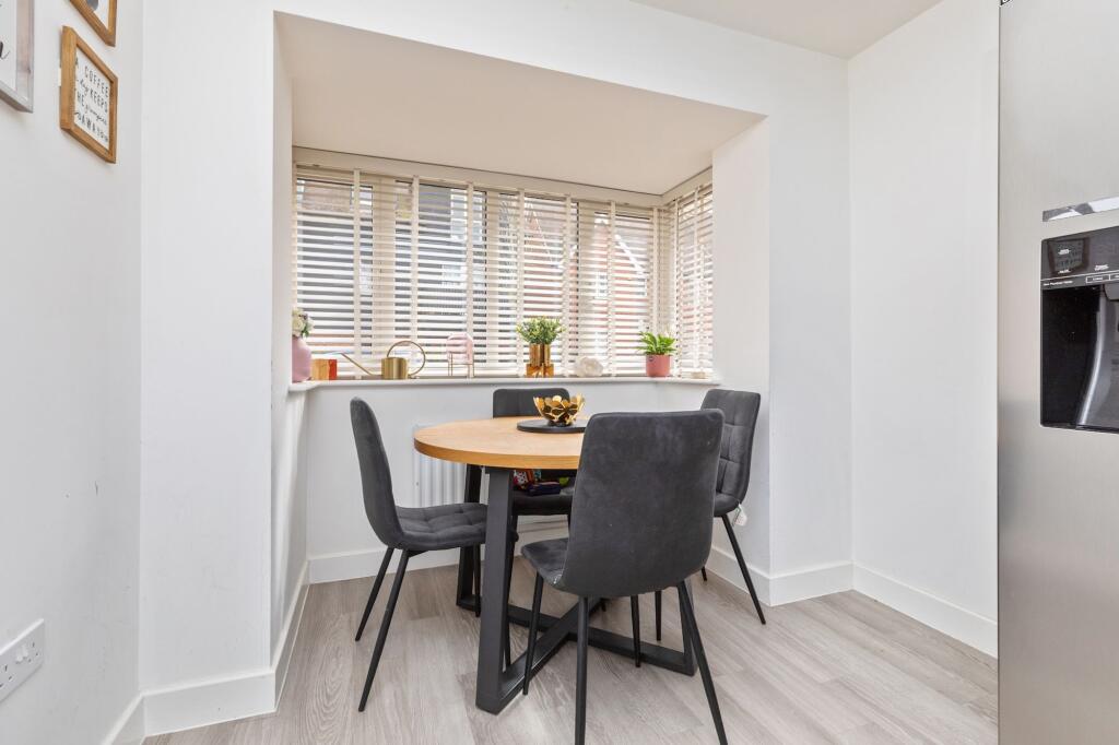Illett Way, Faygate, RH12 - View 5