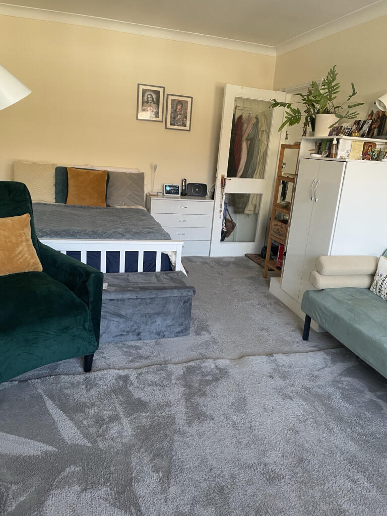 Apartment in Brighton - View 3