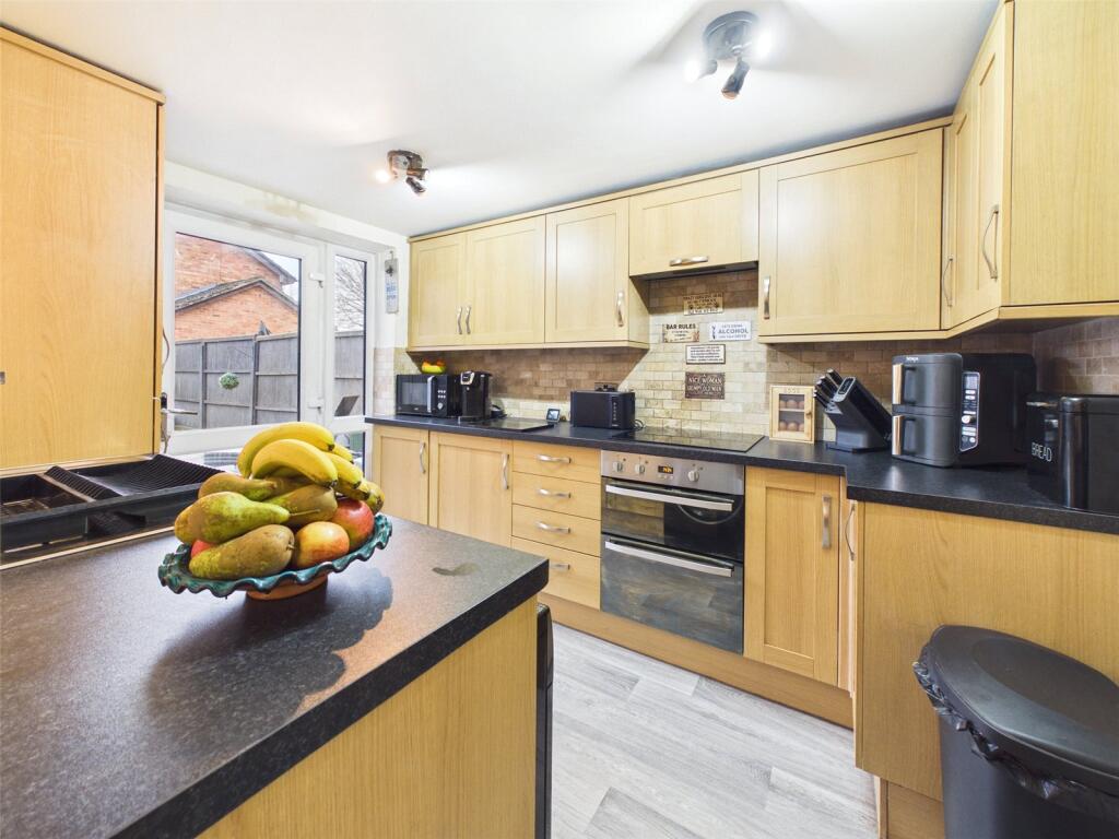 Blake Croft, Cheltenham, Gloucestershire, GL51 photo 2