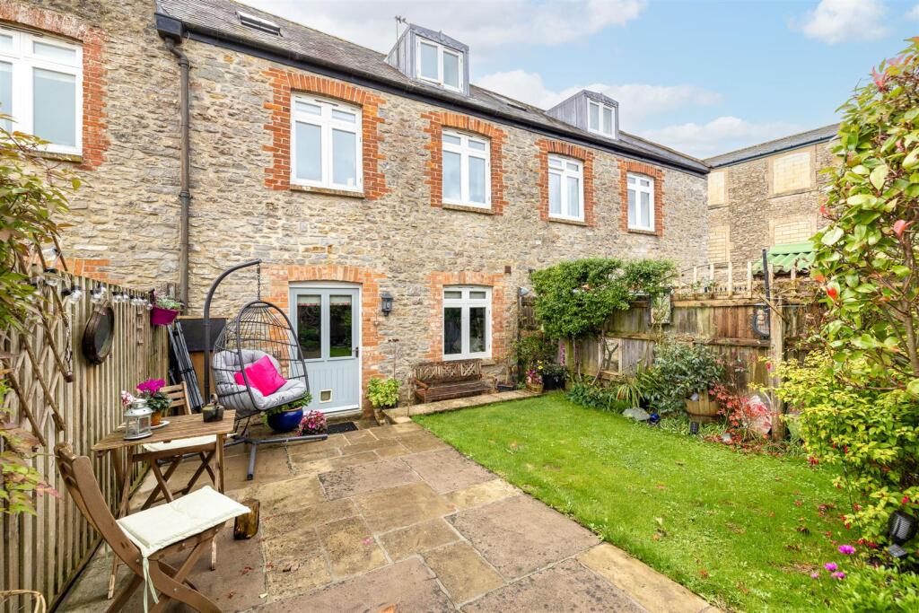 Stunning three bedroom Silk Mill conversion in Evercreech