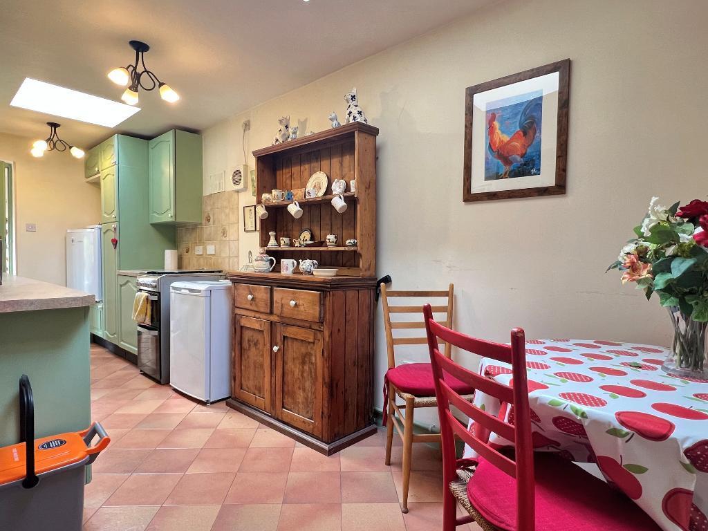 Wykeham Close, Steyning, BN44 3GR photo 5