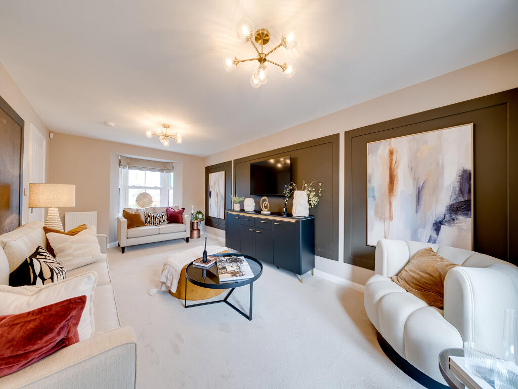 4-bed detached on Epsom Avenue, 
Towcester, 
Northamptonshire,
NN12 7LD, £499,950
