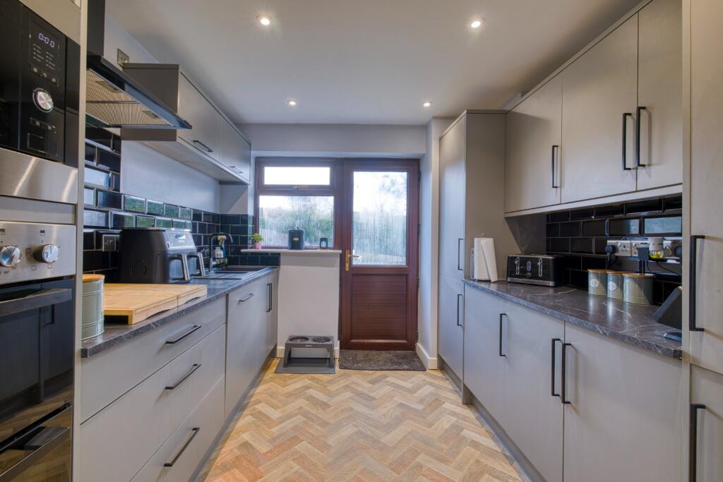 5, Churchfield Drive, Ansford, Castle Cary, Somerset, BA7 photo 2