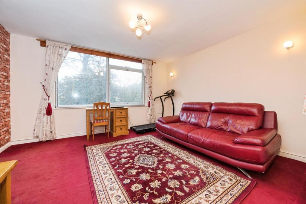Apartment in Southampton, Old Shirley - View 4