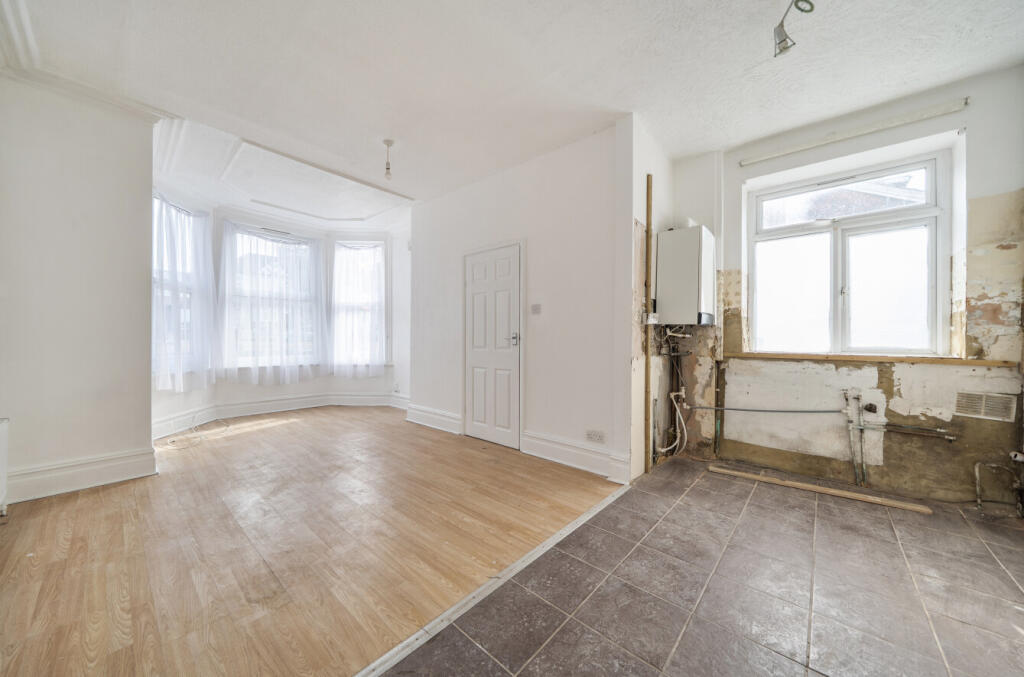 Apartment in London - View 4