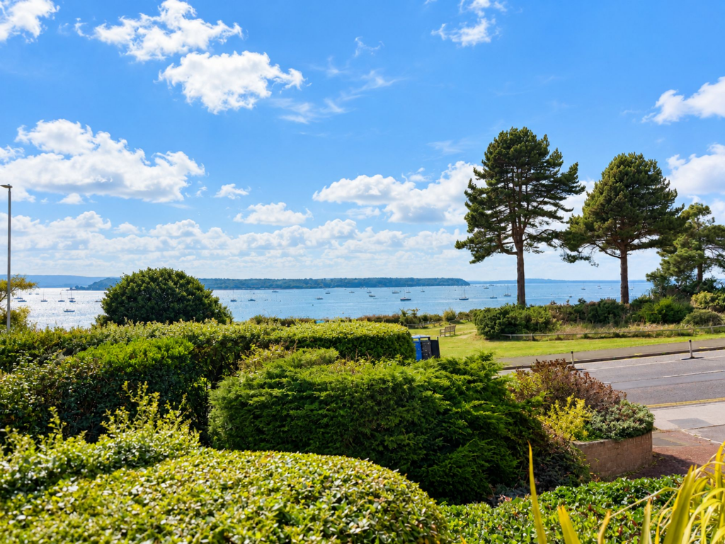 Apartment in Bournemouth - View 3
