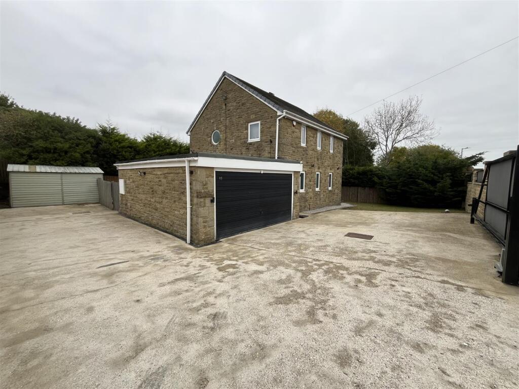 4-bed detached on Wilson Road, Wyke, Bradford, £380,000