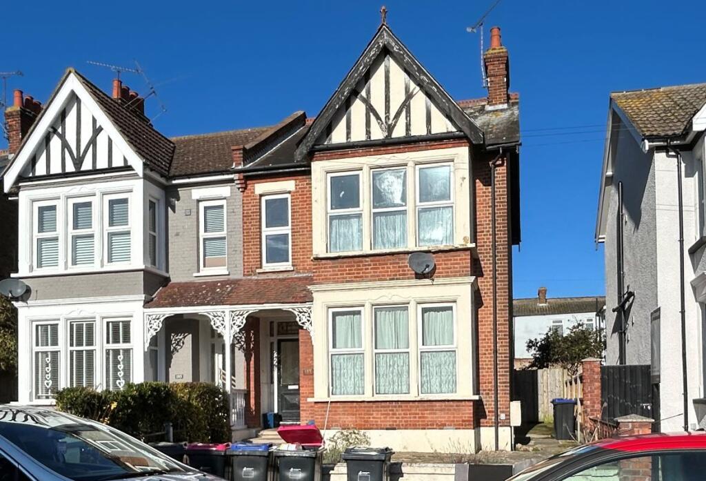 Main image of property: 197 York Road, Southend-on-Sea, Essex, SS1 2RU