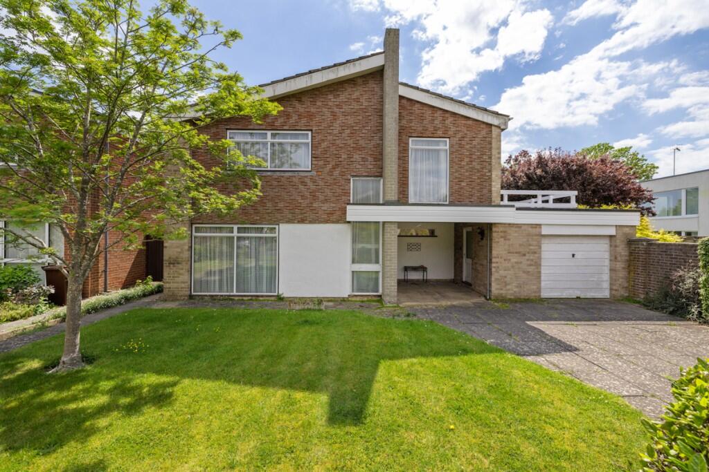 Main image of property: Aldwick Place, Aldwick, Bognor Regis, West Sussex, PO21