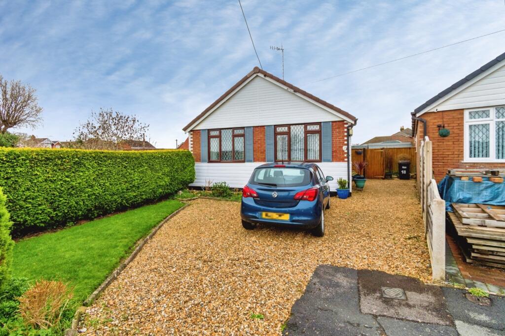 Main image of property: Oaklands Avenue, Totton, Southampton, Hampshire, SO40