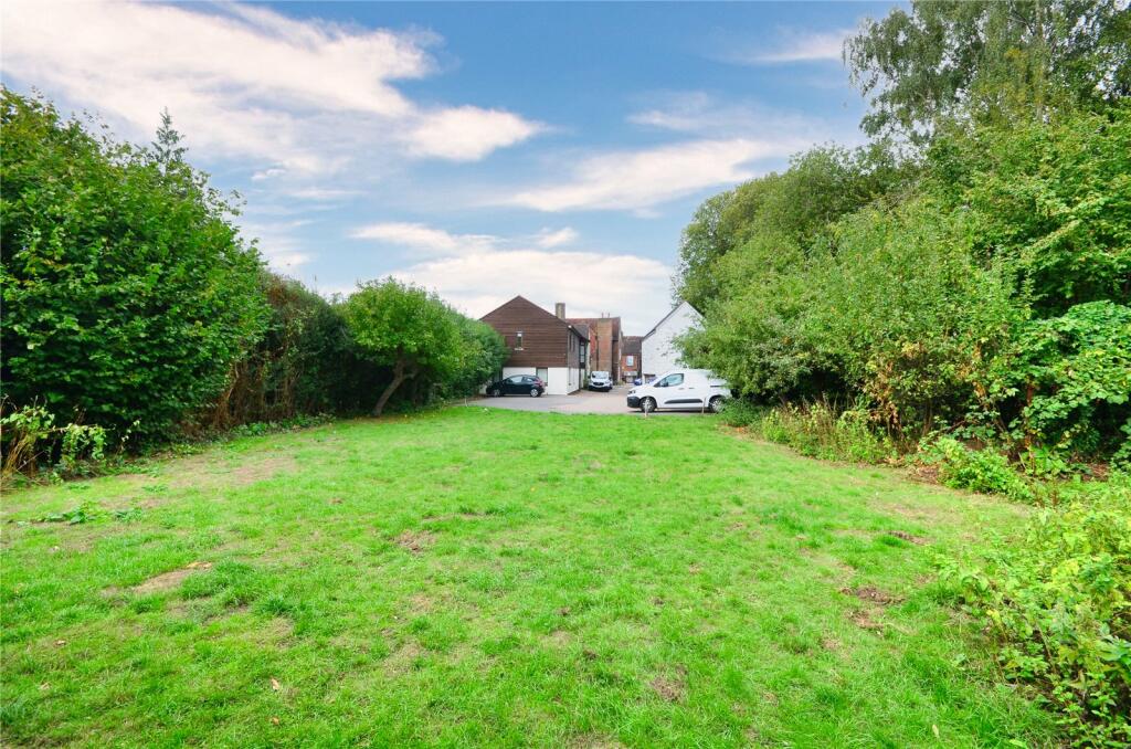 House in Mid Sussex, Sunnyside, East Grinstead - More
