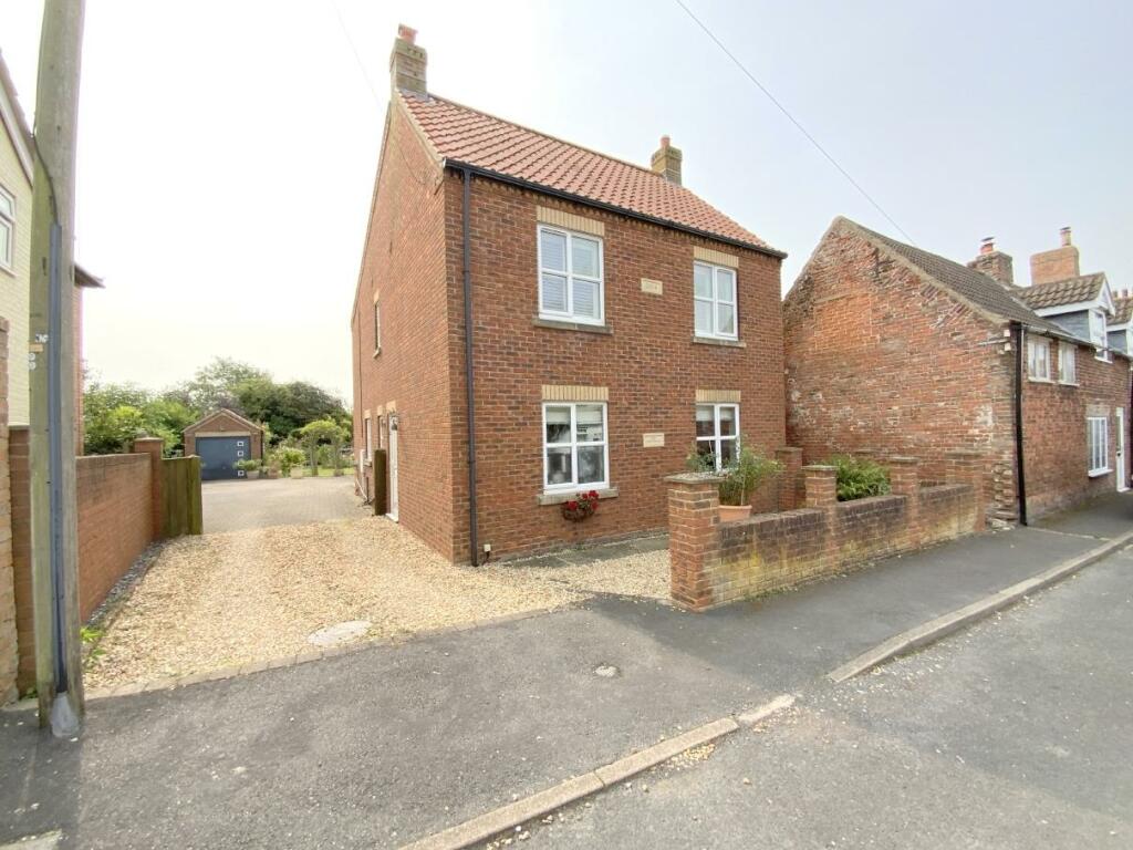 4-bed detached on Pump Lane, Saltfleet, Louth, £360,000