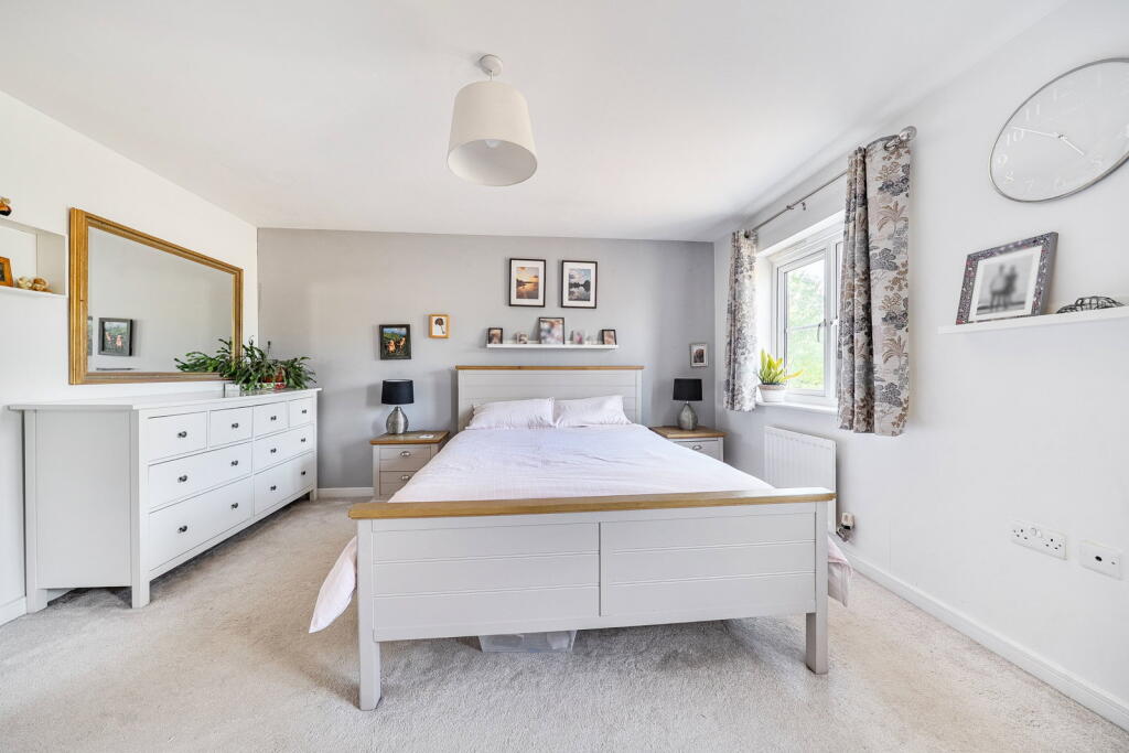 House in Basingstoke and Deane, Hampshire - More