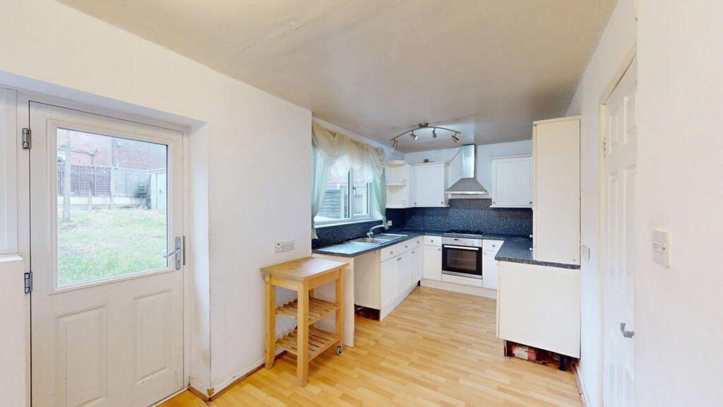 House in Bolton, Westhoughton - View 3