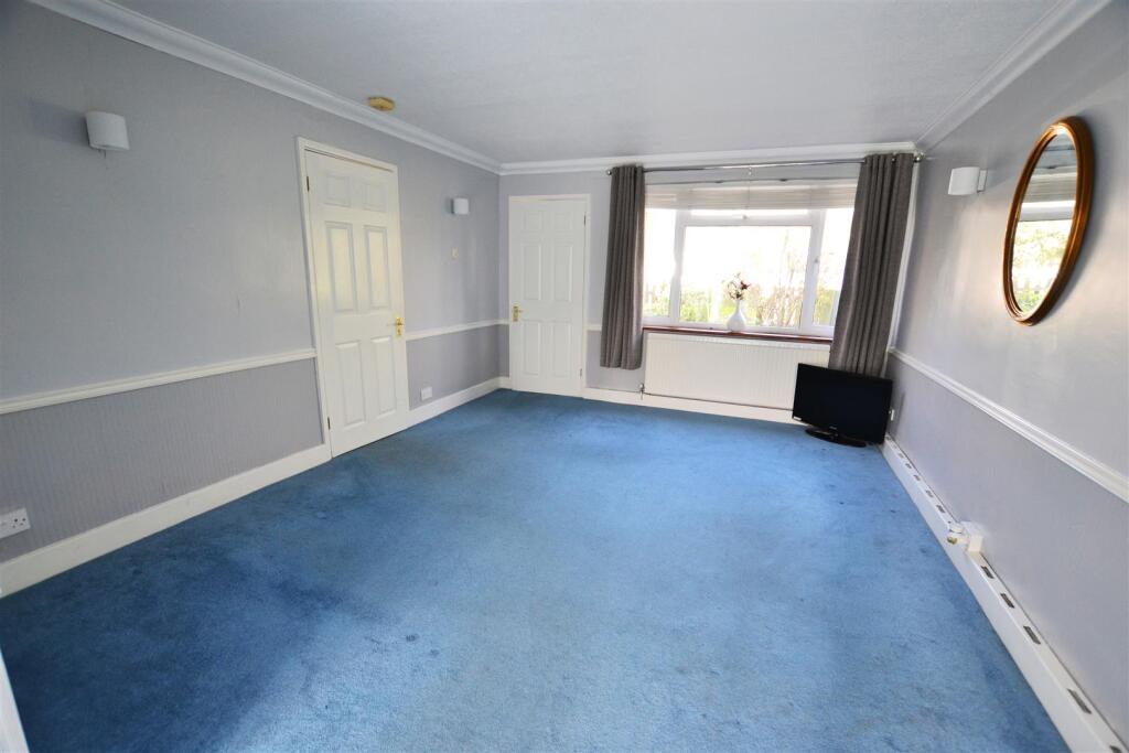 Additional image 8 of Poplars Close, Ellenbrook, Hatfield