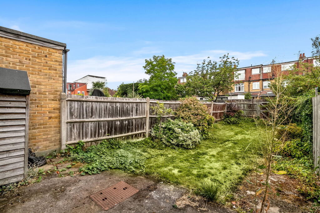 House in Kingston upon Thames - View 4