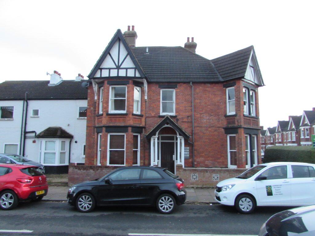Main image of property: Goldington Avenue
