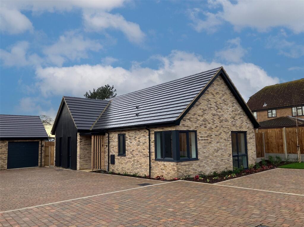 Main image of property: Burton Cove, Caister-on-Sea, Norfolk, NR30