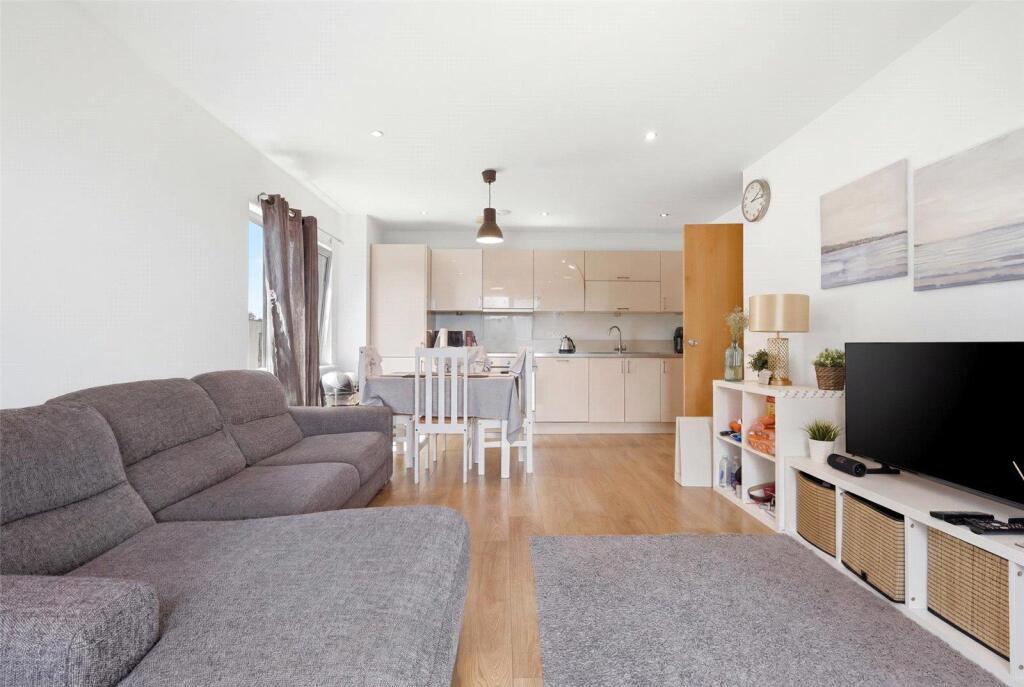 Apartment in London - View 5