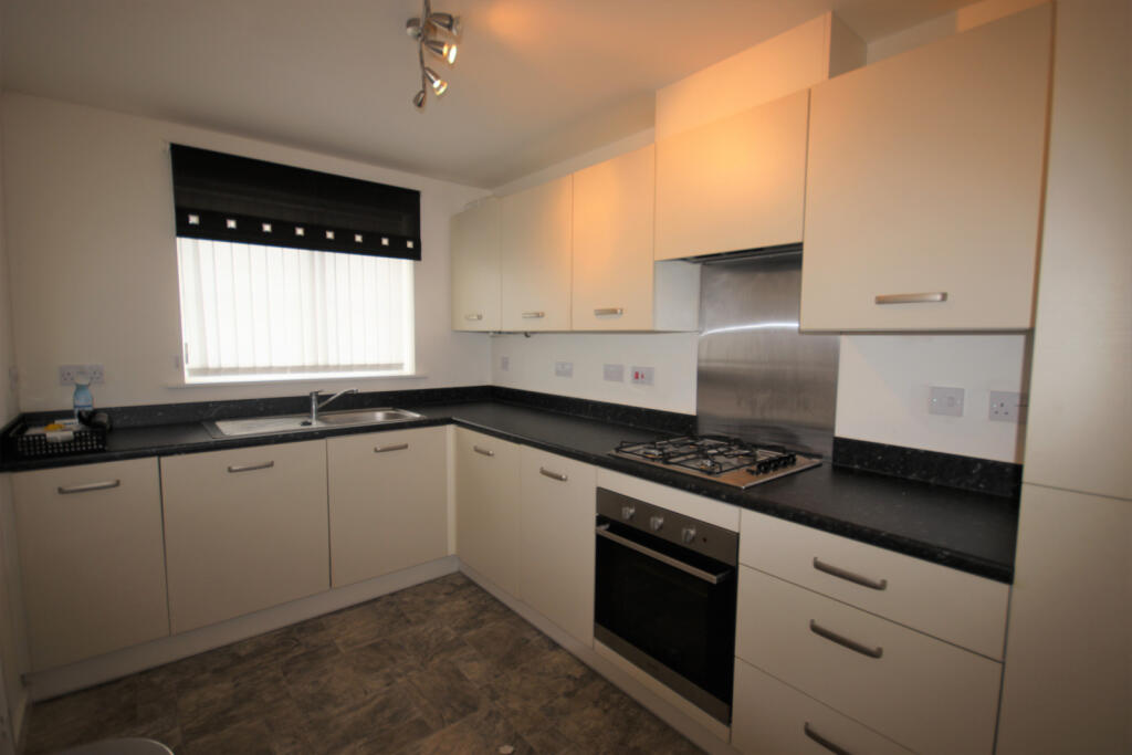 House in Hull - View 5