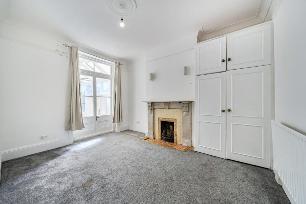 Apartment in London - View 3