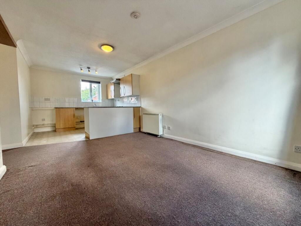Apartment in Evesham, Greenhill - View 4
