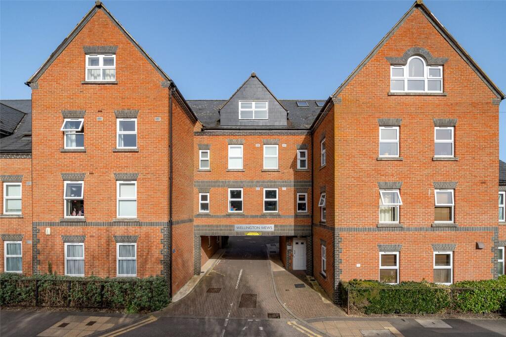 Main image of property: Heath Hill Road South, Crowthorne, Berkshire, RG45