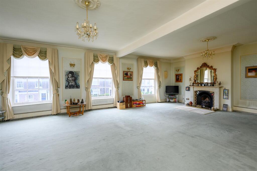 House in York - View 3