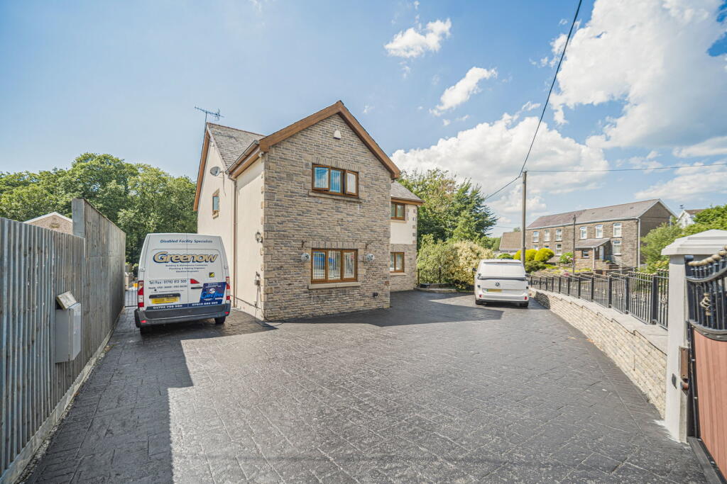 Main image of property: Gelligron Road, Pontardawe, Swansea, SA8 4NP